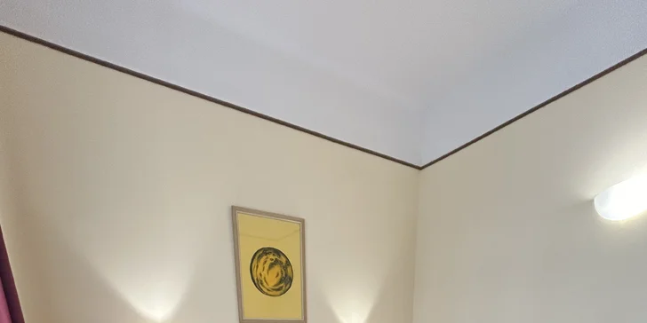 Mají tu pokoje s manželskými i oddělenými postelemi. 