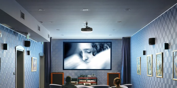 Hotel Bossa Nova se pyšní také kinosálem se špičkovou technikou. Promítají se tu filmy pro děti i dospělé.