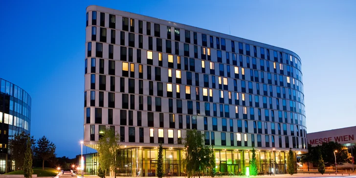 Hotel se nachází u stanice metra Krieau, 10 minut pěšky od centra.