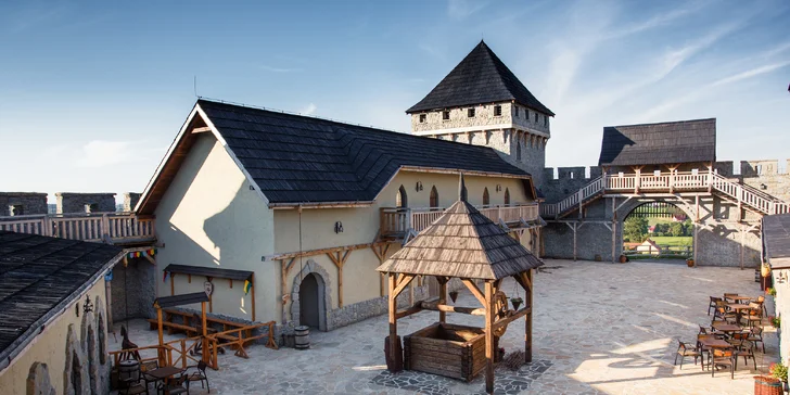 Středověký hrad