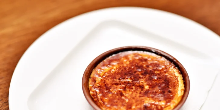Tohle je možná nejlepší crème brûlée v Praze. 
