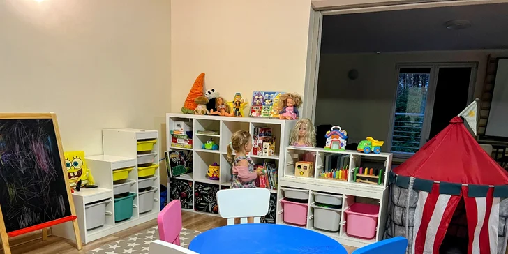 Pre deti je tu pripravený parádny kútik a ihrisko.