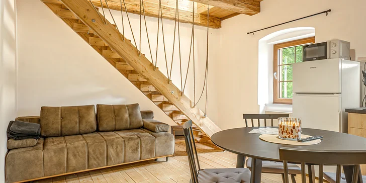 Všechny apartmány jsou zařízeny v elegantním venkovském stylu.