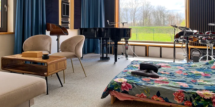 Celý objekt či apartmán s hudobným štúdiom pri Mělníku s privátnou saunou aj vínom