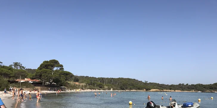 Fakultativně se můžete vydat lodí na ostrov Porquerolles. 