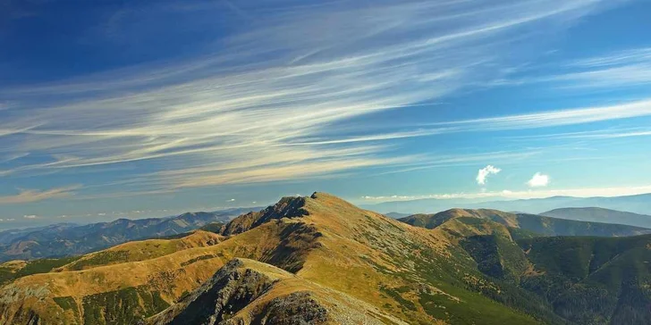 Počas pobytu sa môžete vybrať aj na turistiku, napríklad na vrch Chopok. 