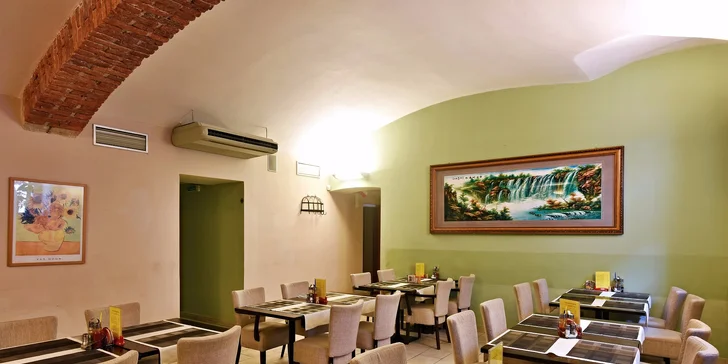V prostorném interiéru si vychutnáte 3chodové menu.
