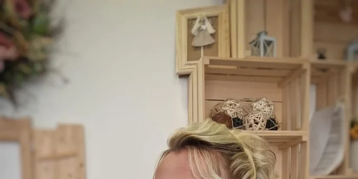 Vlasový styling a make-up na spoločenské udalosti presne podľa vašich predstáv.