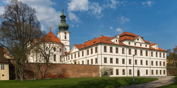 Ke klášteru se totiž váže vůbec první písemná zmínka o vaření piva na českém území.