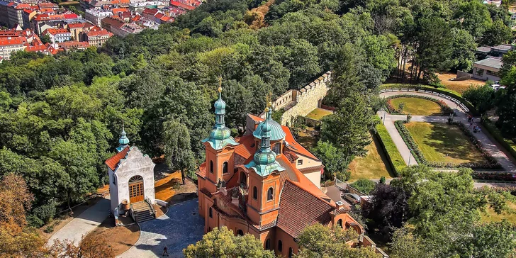 Mobilní aplikace vás provede Petřínem krok za krokem, a to i bez internetu. 

