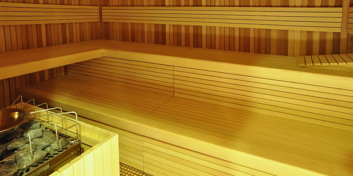 Wellness pobyt pro dva obsahuje i dvouhodinový vstup do saunového světa. 