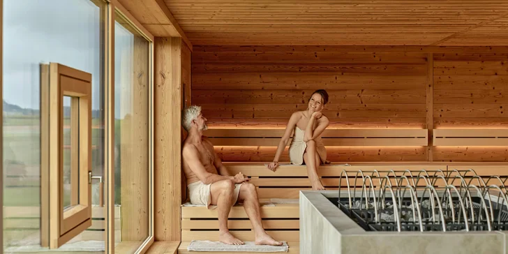 Okúzľujúci relax ponúknu sauny aj so svojimi saunovými rituálmi, ktoré prebiehajú dvakrát denne.
