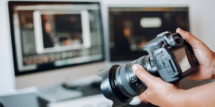 Poukážky potešia človeka, ktorý sníva o vlastnom podcaste či úspešnej kariére fotografa 
