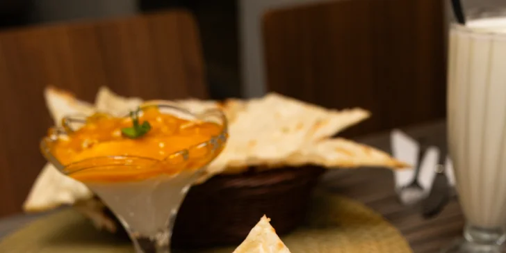 Garlic Naan, indický cesnakový chlieb, nesmie chýbať!
