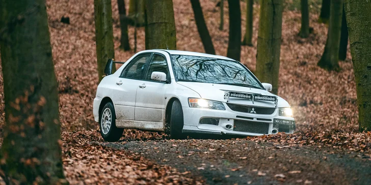 Ostrá jízda v Lanceru i škola smyku či závod s absolutním mistrem České republiky v rally