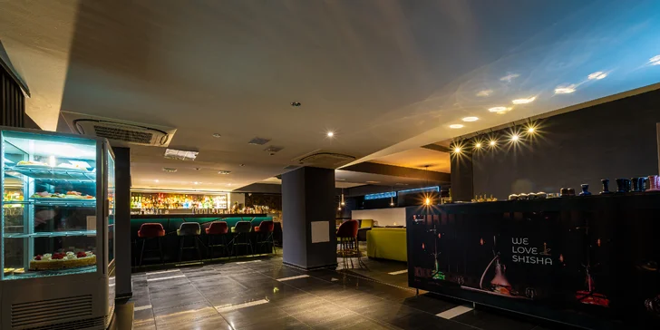 Večer si zájdite do nového lounge baru. 