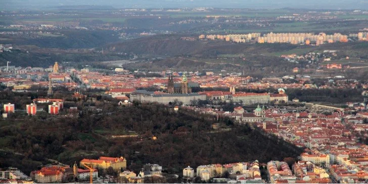 Zvolit si můžete i jednu z variant, u které si vyberete let nad některým z 323 měst po celé ČR.