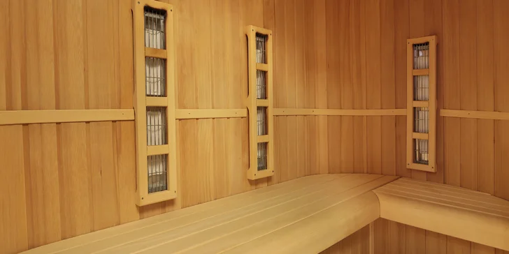 V rámci pobytu můžete neomezeně navštěvovat špičkové dvoupodlažní wellness centrum.