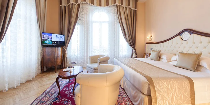 Elegantní interiéry, blízkost pláže, špičkové služby. Vychutnejte si dovolenou naplno. 
