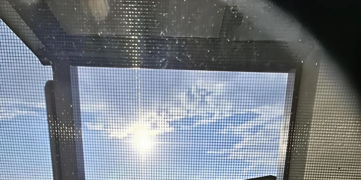 Na balkóne s posedením a výhľadom do záhrady si užijete pokojné rána s kávou aj príjemné večery po návrate z výletov. 