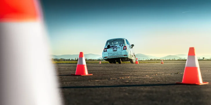 Fiat 500 Ellenator je plnohodnotné auto s výhodami motocyklu nejen pro mladé řidiče.