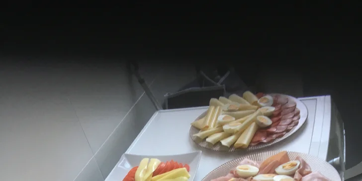 V případě pobytu pro dvě osoby se snídaní na vás bude čekat každé ráno malý bufet.