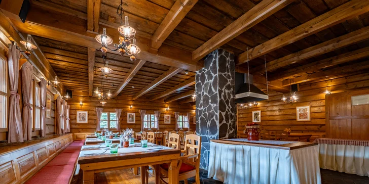 Proslulá hotelová à la carte restaurace si zakládá na čerstvosti, sezónnosti, kvalitních surovinách a slovenské tradici.