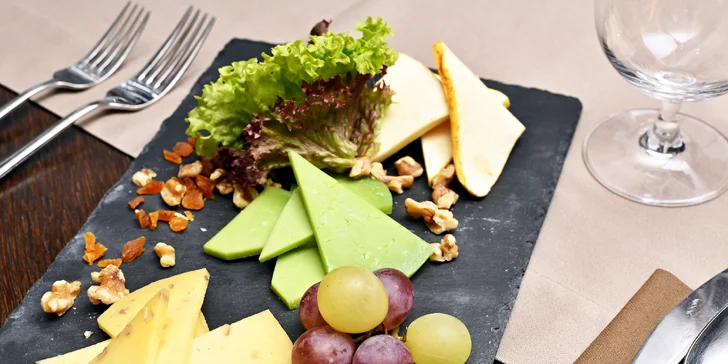 Menu není ve stálé nabídce restaurace, proto je potřeba provést rezervaci alespoň 48 hodin předem. 