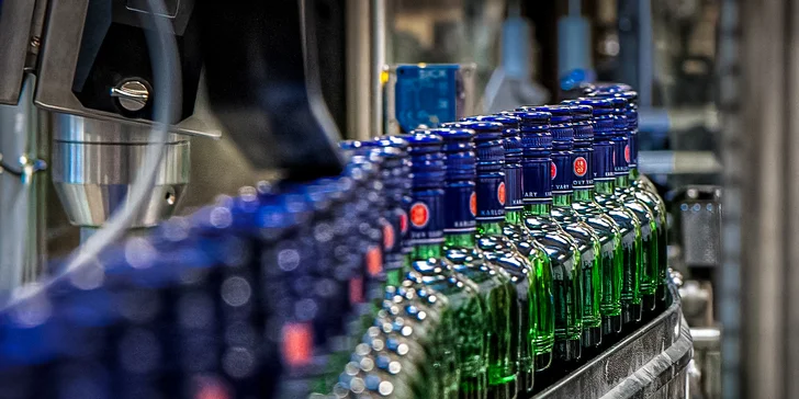  Kapacita prohlídky je záměrně omezena na pouhých 10 osob, aby si každý návštěvník mohl vychutnat maximálně osobní přístup a atmosféru celého programu.
