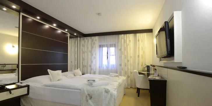 Vždy je tu postel king size, ve třílůžkovém navíc jednolůžko. 