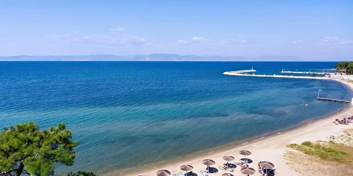 Hotel stojí hned u písčité pláže. 