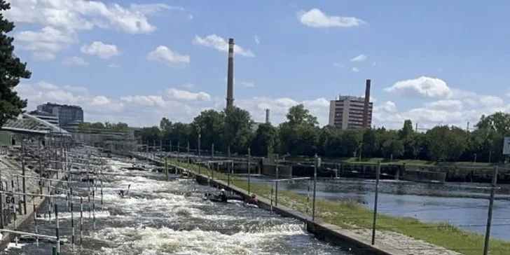  Cena kempu v sobě zahrnuje kompletní stravování i zapůjčení vybavení.