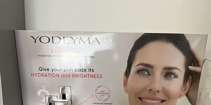 Chybět nebude ani vyživující maska nebo LED světelná maska, jež napomáhá pokožce v boji proti příznakům stresu.
