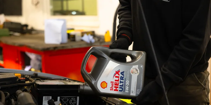 V DV Garage používajú kvalitné motorové oleje, ktoré zabezpečia hladký chod a dlhšiu životnosť vášho vozidla.