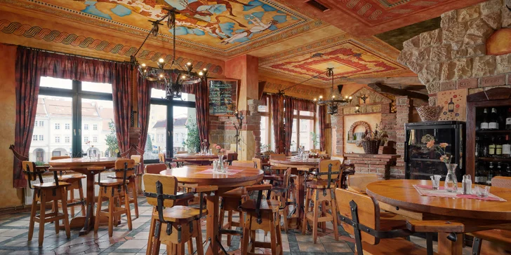 Restauraci najdete přímo na Lužickém náměstí v centru města. 