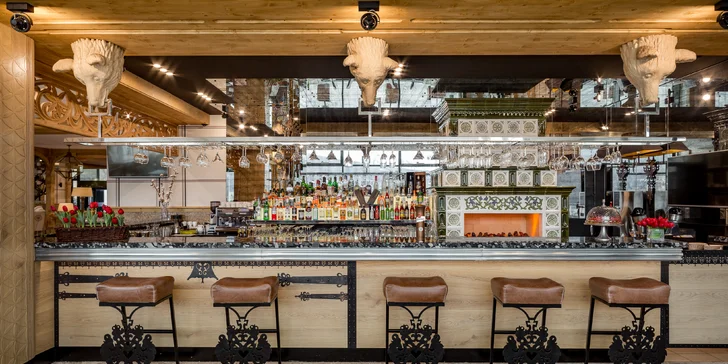 Lobby bar