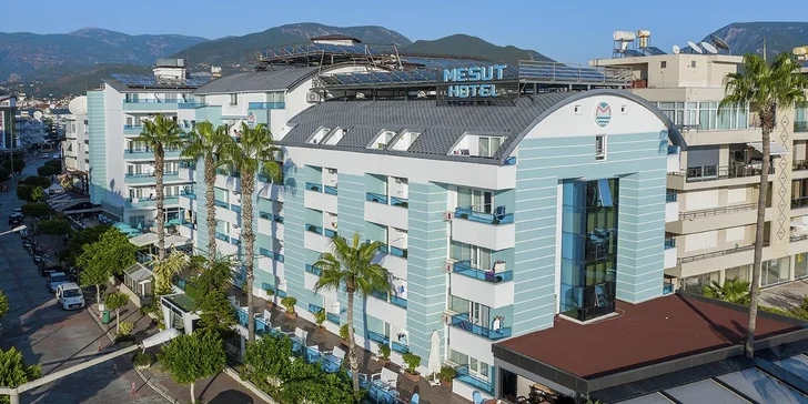 V okruhu do 10 km od hotelu najdete ty nejkrásnější památky kraje.