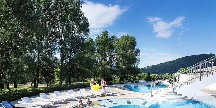 Hotel leží v klidné části jednoho z největších lázeňských center ve Slovinsku a nabízí dokonalý mix relaxace a sportovního vyžití. 