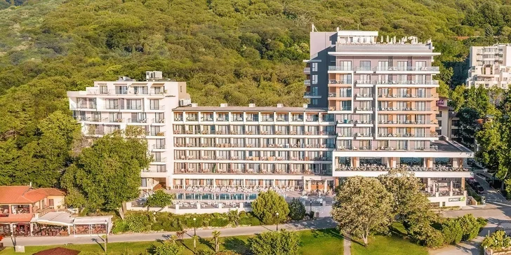 Lokalita hotelu slouží jako ideální odrazový můstek pro milovníky moře. 