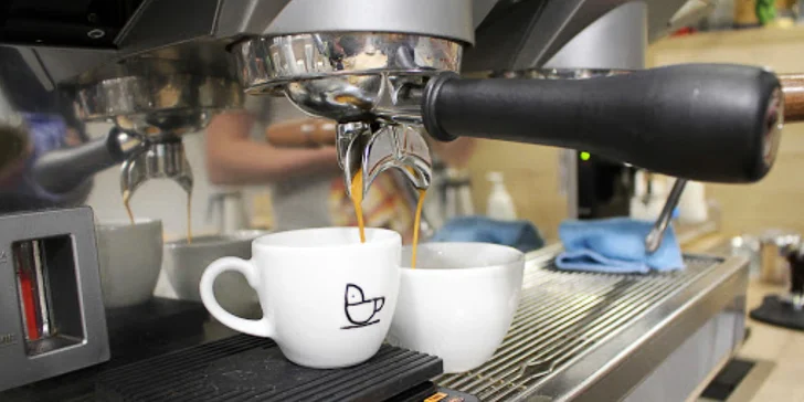 Zajděte si sami nebo ve dvou pro kávu ve formě, jak jí máte nejraději – espresso, cappuccino, latte nebo filtrovanou. 