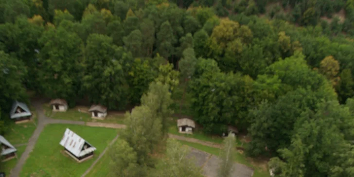K bungee jumpingu sa v Xtreme Sports používa prvotriedne vybavenie, ktoré pravidelne prechádza prísnymi kontrolami bezpečnosti.
