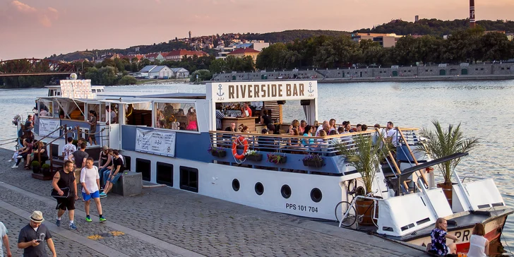 Vám a vaší drahé polovičce zpříjemní pobyt i romantický večer na palubě lodi. 