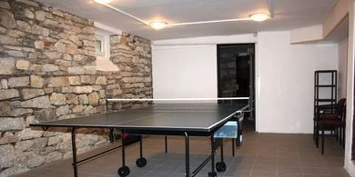 Můžete si tu zahrát ping pong.