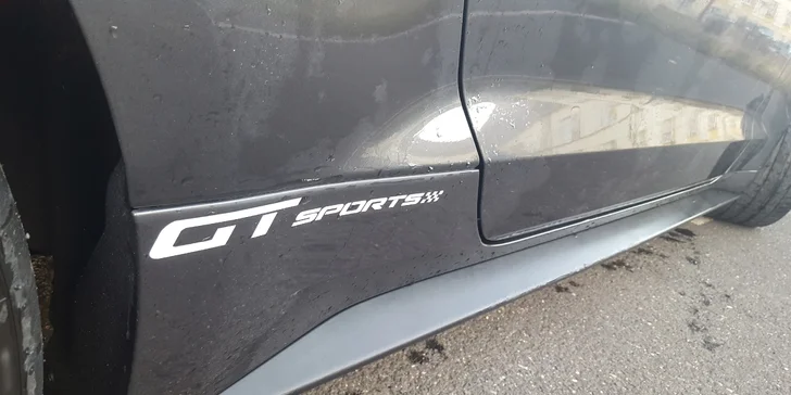 S sebou si můžete vzít kamaráda jako spolujezdce.