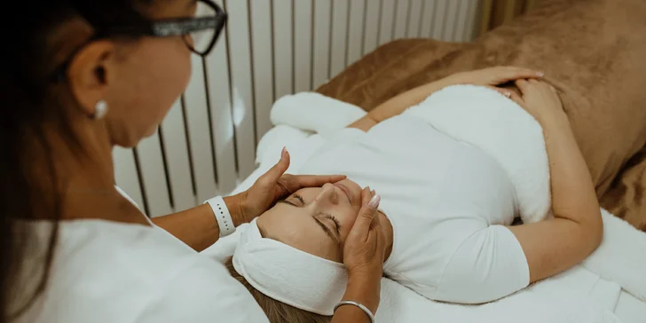Nájdite si chvíľku pre seba a doprajte si liftingové ošetrenie - vaša pleť vám poďakuje.