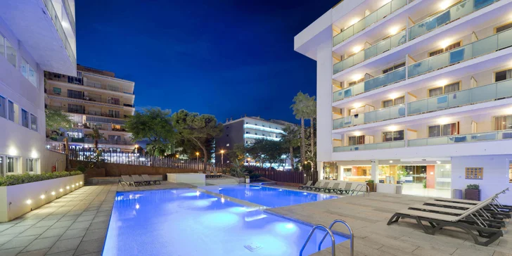 CK Fišer vám zajistí i letenku a transfer z letiště na hotel a zpět.