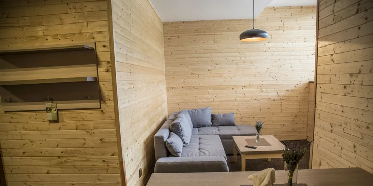 Apartmány jsou příjemně zařízené a budete mít vyhlídku na hradní zříceninu.