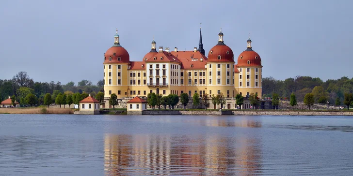 A to se ještě před tím vším zastavíte také u zámku Moritzburg, kde se natáčela naše nejkrásnější pohádka Tři oříšky pro Popelku.