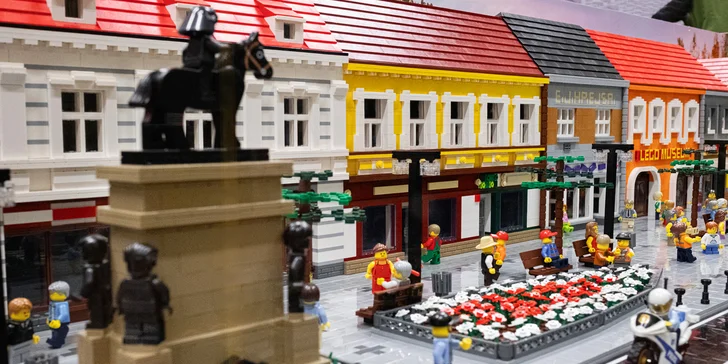Nejen dokonalý model poděbradského náměstí s jezdeckou sochou husitského krále Jiřího z Poděbrad, ale i velká expozice ikonického Star Wars a spousta dalších třeba i interaktivních modelů na vás čeká v poděbradském Muzeu LEGO®.