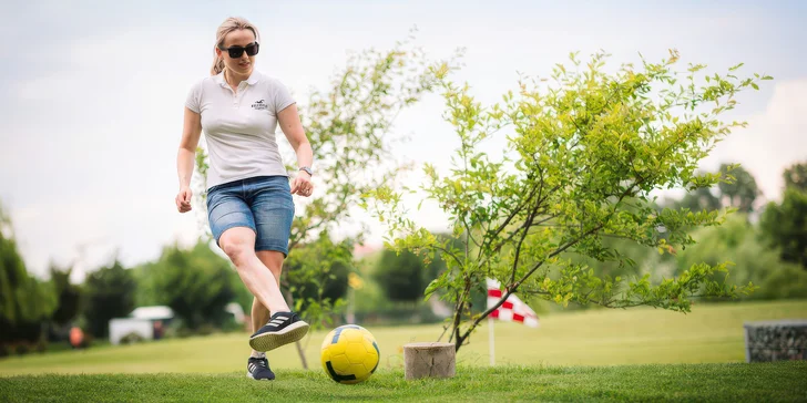 Vstupné na 18jamkový fotbalgolf v areálu Kšírovka pro 2 dospělé